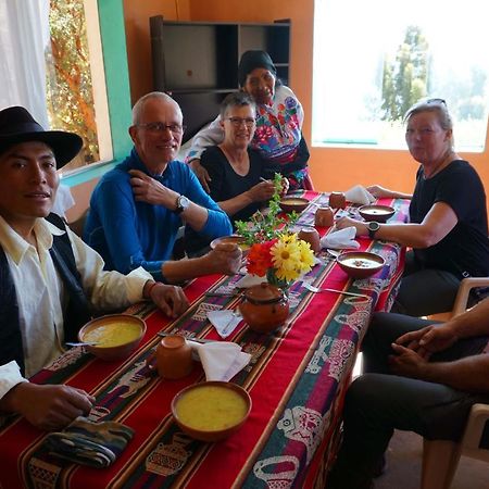 Tikawasi Homestay Comunidad Pueblo Isla Amantani Jose Luis Ocosuyo Eksteriør billede