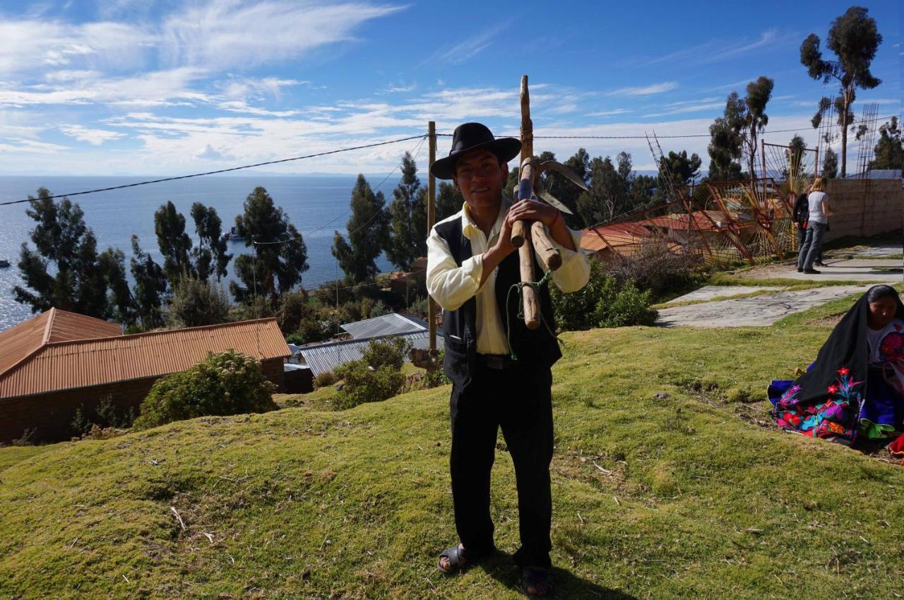 Tikawasi Homestay Comunidad Pueblo Isla Amantani Jose Luis Ocosuyo Eksteriør billede