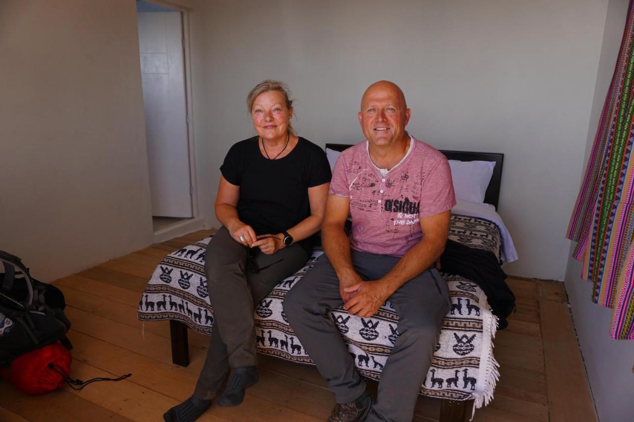 Tikawasi Homestay Comunidad Pueblo Isla Amantani Jose Luis Ocosuyo Eksteriør billede