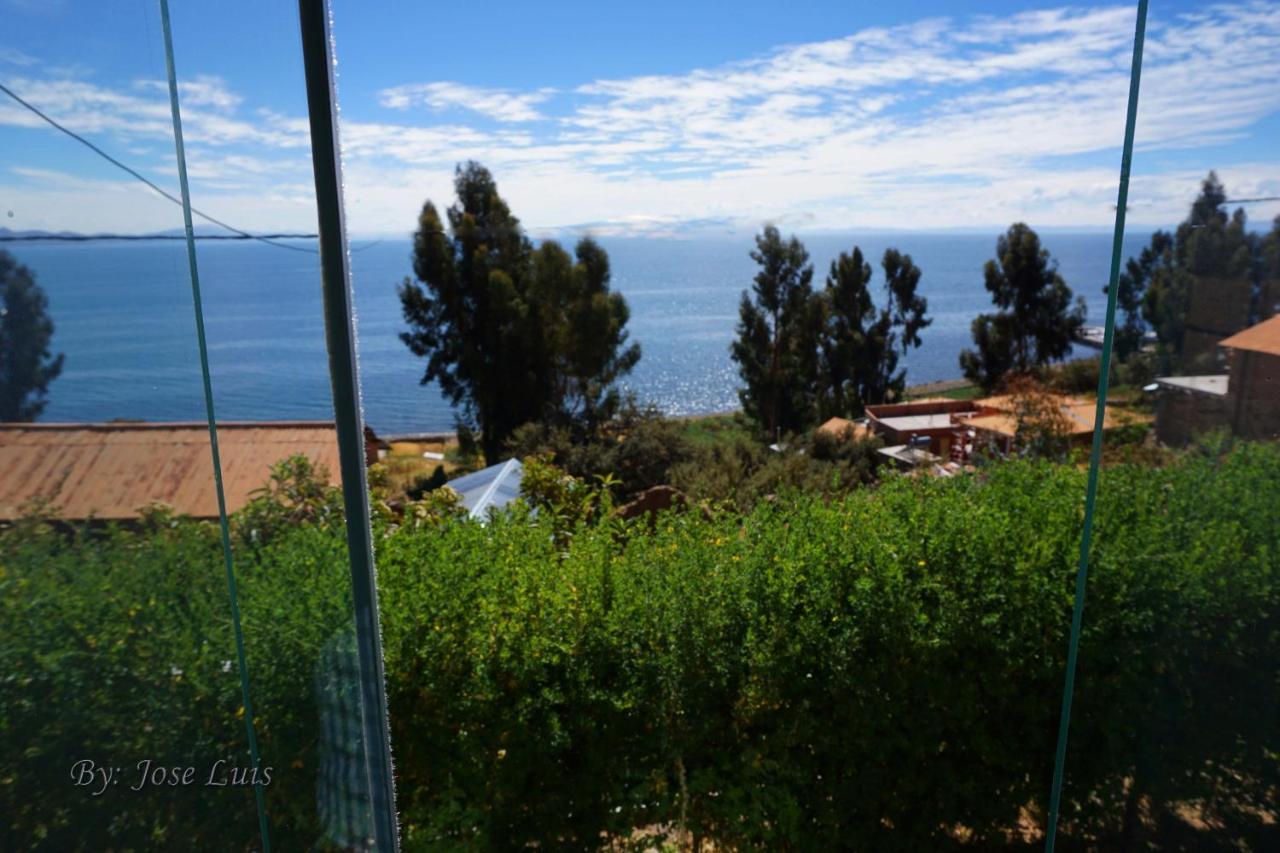 Tikawasi Homestay Comunidad Pueblo Isla Amantani Jose Luis Ocosuyo Eksteriør billede